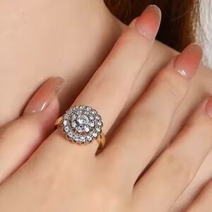 Elegant Gold-Plated Floral Cluster Ring with Clubic Zirconia Size 10.25
